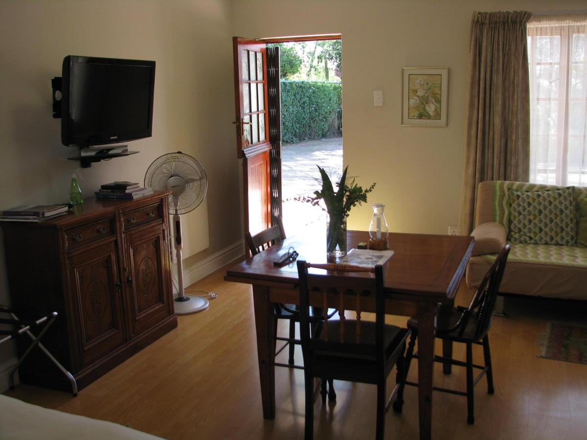 Kaiser'S B&B Grahamstown Exterior photo