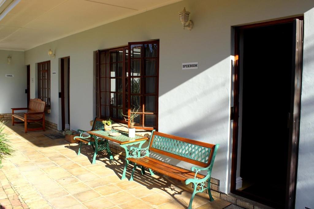Kaiser'S B&B Grahamstown Exterior photo