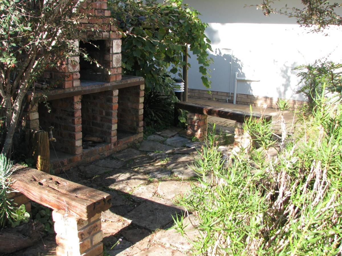 Kaiser'S B&B Grahamstown Exterior photo